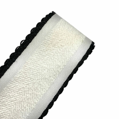 Fita bordinha pompom - Branca bordinha preta (3 mts)