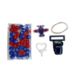 KIT PRENDEDOR DE CHUPETA - AVIÃOZINHO AZUL VERMELHO