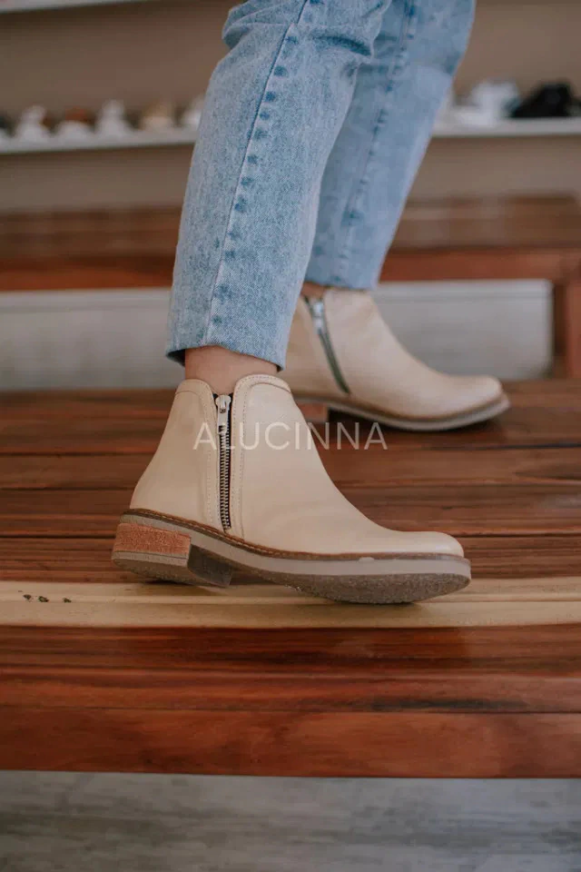 Bota Mora