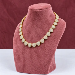Colar Bijuteria Dourado Corações Cravejados Linha Luxo Fecho Trava #C0502345