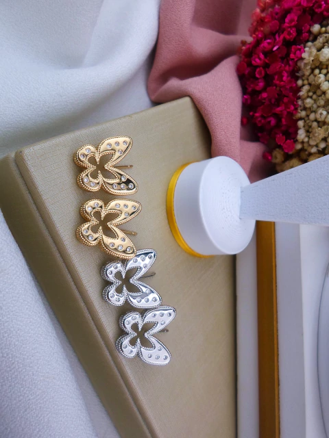 Brinco Bijuteria Borboleta (CADA – SELECIONE A COR DESEJADA) #B0104583 - comprar online