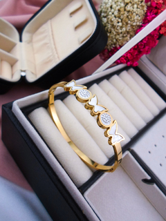 Bracelete Bijuteria Aço Inoxidável Dourado Borboletas #PB0301663 - comprar online