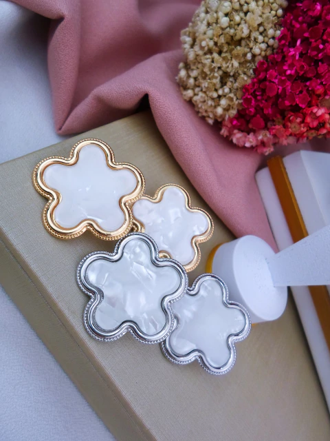 Brinco Bijuteria Flor (CADA – SELECIONE A COR DESEJADA) #B0104209 - comprar online