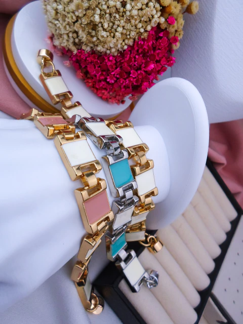 Pulseira Bijuteria com Fecho Imã Esmaltada (CADA – SELECIONE A COR DESEJADA) #PB0302361 - comprar online