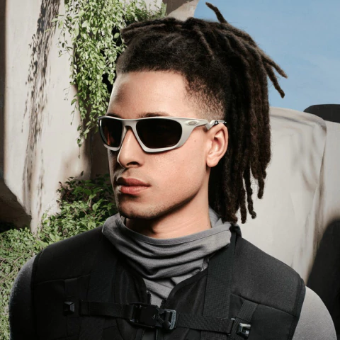 Oakley Lateralis Beige 9431 05 60 - comprar online