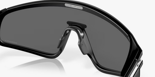 Oakley Latch Panel Negro 9404 01 35 - comprar online