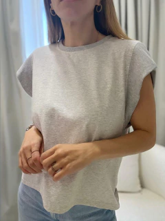 REMERA LIA GRIS - Amelia