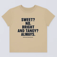 REMERA CON ESTAMPA IDARA BEIGE en internet