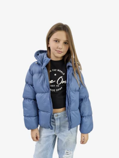 003-CAMPERA UNISEX IMPORTADA CON BOLSITA MOCHILA MARTU AZUL en internet