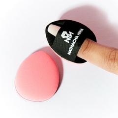 Nathacha Nina Finger Puff