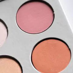 AP by Gervasio Larrivey ESENCIALES ROSTRO - LUKSIC STUDIO