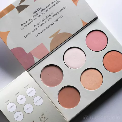 AP by Gervasio Larrivey ESENCIALES ROSTRO