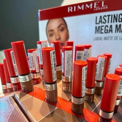 RIMMEL LONDON LASTING MEGA MATTE - Labial líquido 16 hs. - LUKSIC STUDIO