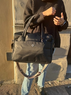 Portanotebook Negro y nude - comprar online