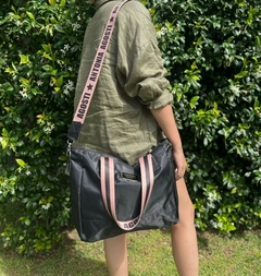 Imagen de Cartera TEXAS negra y nude