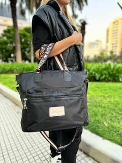 Bolso Myriam Negro y suela