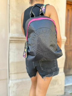 Mochila Barcelona Negra Pop - tienda online