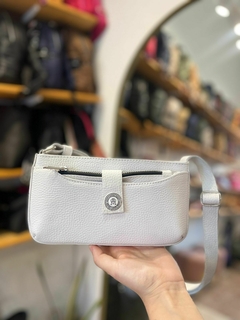 Imagen de Bandolera Calvin off white
