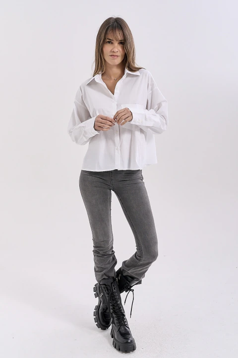 Camisa bassic cropp Spoot en internet