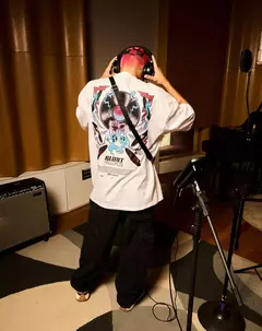 CAMISETA ESPECIAL OVERSIZED BLUNT VINYL - NEW WHITE - Agacê Store