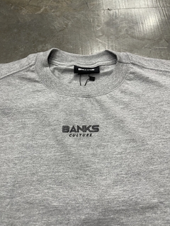 CAMISETA BANKS - CINZA - Agacê Store