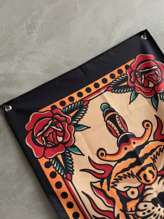 BANDEIRA AGACE CREW TIGER HC FUNDO CLARO - loja online