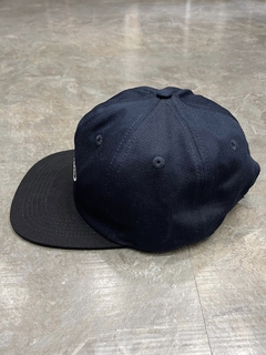 BONE DC SHOES DESCONTRUIDO GARAGE - MARINHO PRETO na internet