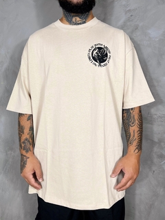 CAMISETA BLUNT ESPECIAL OVER FENIX - CREME - comprar online