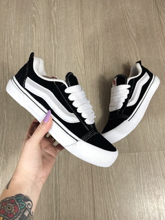 TENIS VANS KNU SKOOL BLACK TRUE WHITE - PRETO