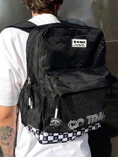 MOCHILA GO TRACK B&W - PRETO/BRANCO - comprar online