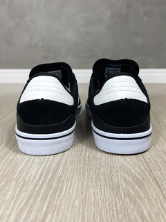 TÊNIS ADIDAS BUSENITZ - PRETO/BRANCO - loja online