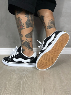 Imagem do TÊNIS MAD RATS MR BULKY CLASSIC 90 PRETO E BRANCO