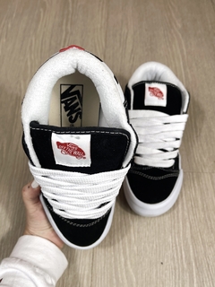 TENIS VANS KNU SKOOL MID BLACK WHITE - PRETO/BRANCO