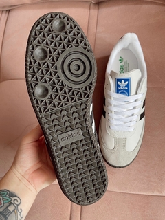 TENIS ADIDAS SAMBA OG - BRANCO/PRETO UNISSEX na internet