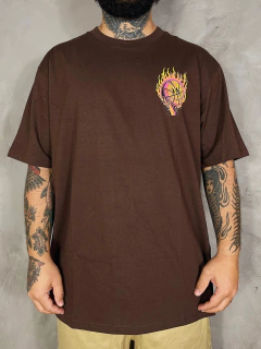 CAMISETA BLUNT SMILEY - MARROM - comprar online