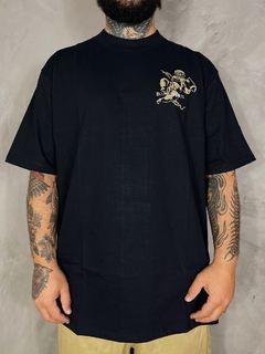 CAMISETA BLUNT EXTRA HAIL - PRETO - comprar online