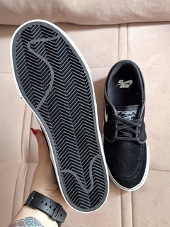 TENIS NIKE JANOSKI - PRETO/BRANCO - loja online