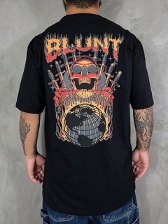 CAMISETA BLUNT FIRE SKULL - PRETO - Agacê Store