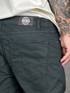 CALÇA INDEPENDENT SARJA REAT CONFORT GRIND PANT - VERDE ESCURO na internet