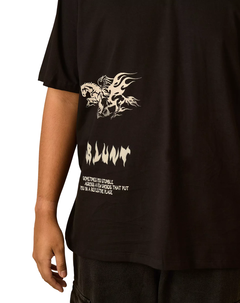 CAMISETA BLUNT PLUS-SIZE FAME - PRETO - comprar online