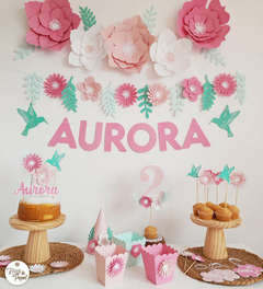 Guirnaldas y banderin FLores Rosadas - comprar online