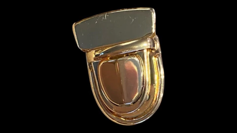 FEB 01 - FECHO PARA BOLSA COM DOURADO