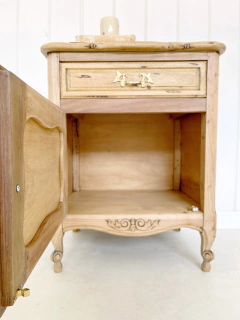 Mesita de Luz ~ Catalina ~ - Imantata