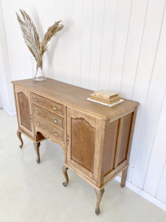 Imagen de Vajillero ~ Beltrán ~