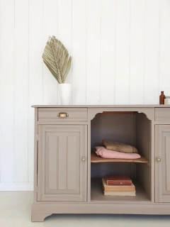 aparador ~ Connor ~ en internet