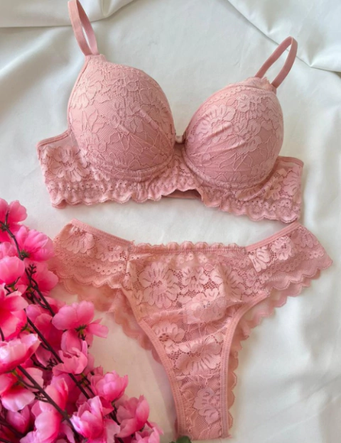 CONJUNTO MALY RENDADO COM BOJO ROSINHA