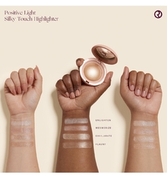 Rare Beauty Positive Light Silky Touch Highlighter - comprar en línea