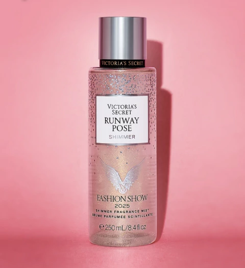 Victoria’s Secret fashion show 2025 Runway Pose mist - comprar en línea
