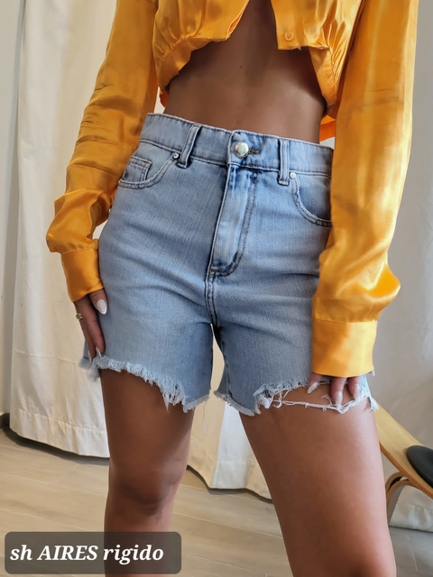 SHORT AIRES RIGIDO FINO