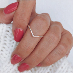 ANILLO V FINO (PLATA 925)